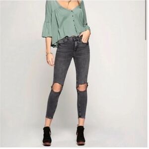 Free people‎ high rise dark gray ripped busted knee skinny jeans Size 31